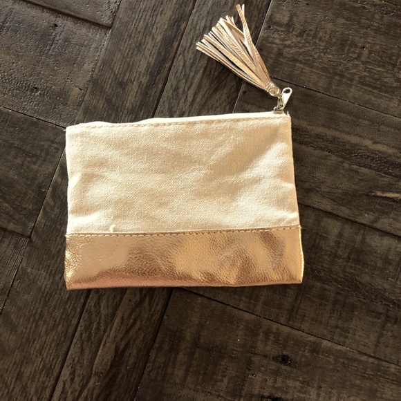 Happy Oiling Bag. Joy bottle pictured. Tassel at zipper. NWOT - Picture 2 of 3